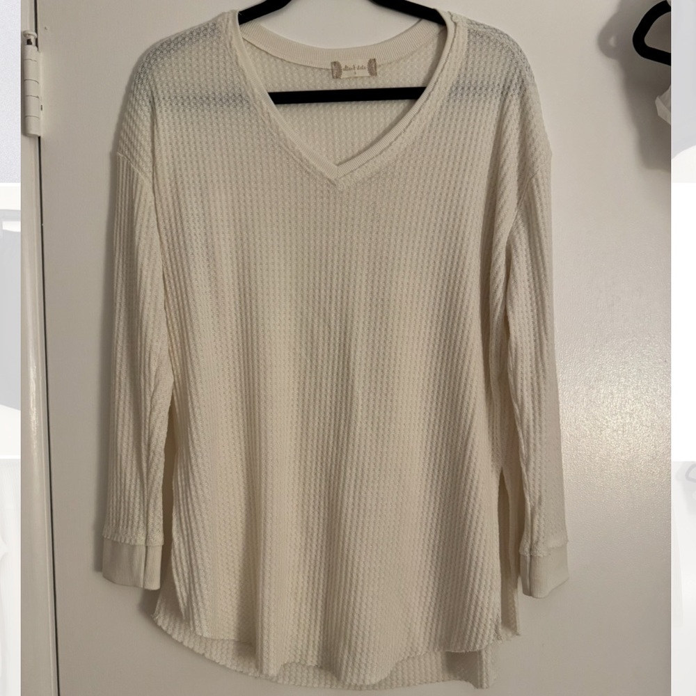 Altar’d State Women’s Cream V-Neck Long Sleeve